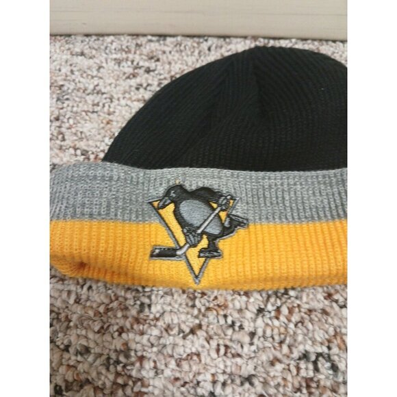 Reebok Center Ice Collection One Size Fits All Pittsburgh Penguins Winter Beanie - Picture 2 of 7